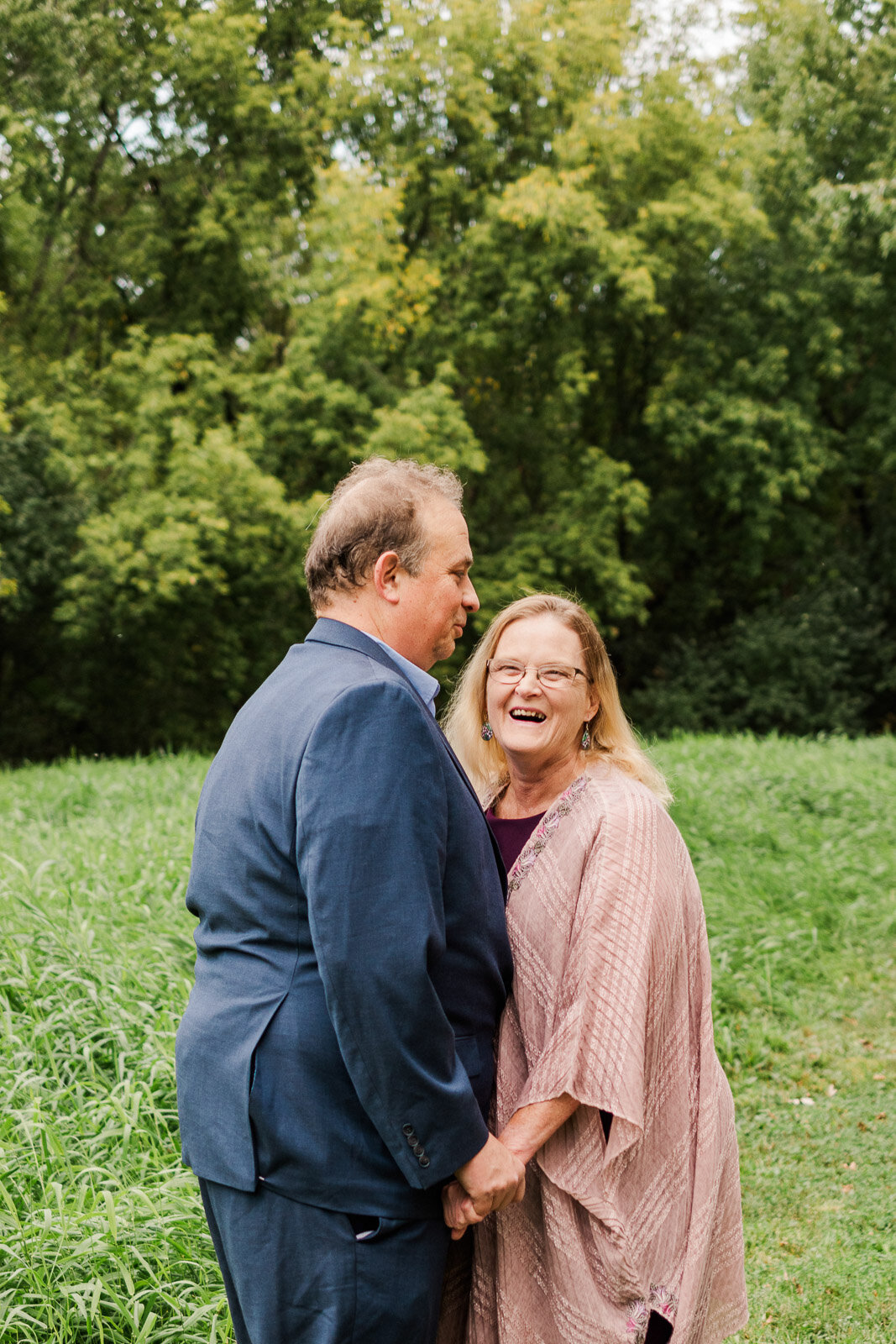 Meredith Mutza photography, Milwaukee based photographer, fall engagement session, spring engagement, engagement photoshoot, wisconsin wedding photographer, wedding photographer, milwaukee couples, milwaukee wisconsin, wisconsin spring engagement, spring couples photos, sunset photos