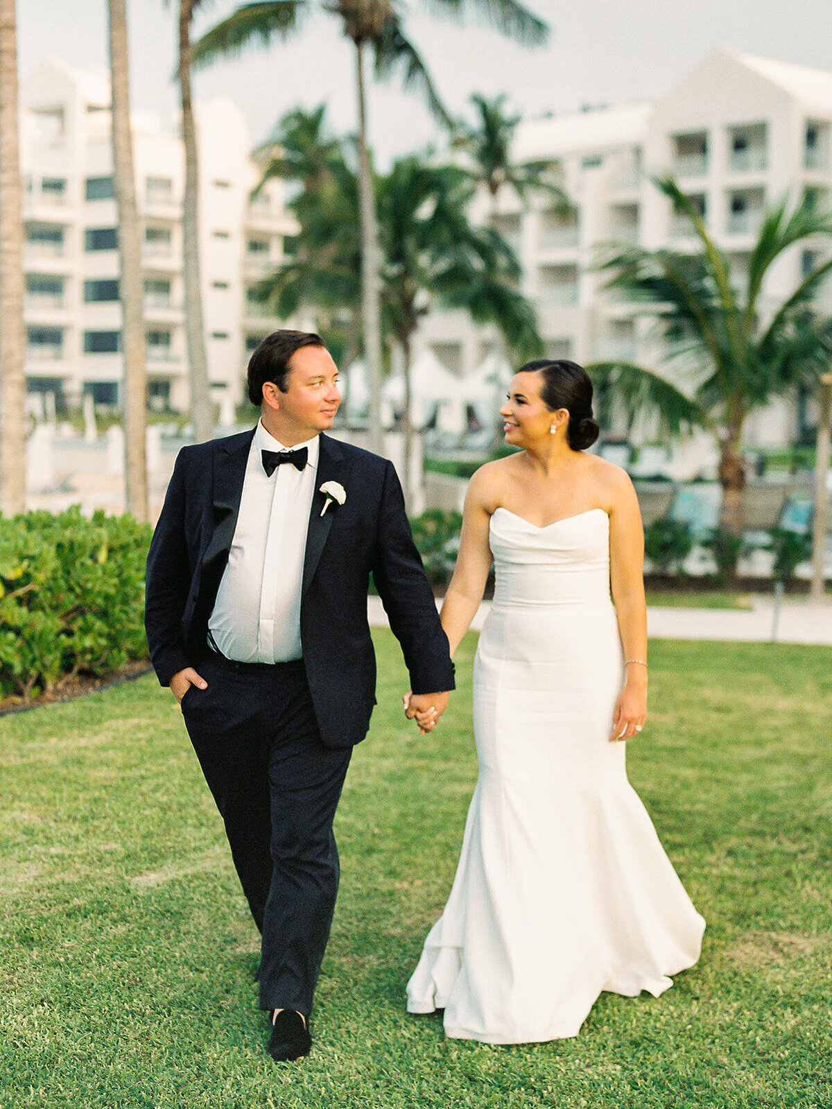 Hayley+Zach_Wedding_SNEAK_FoxtailCo_-789
