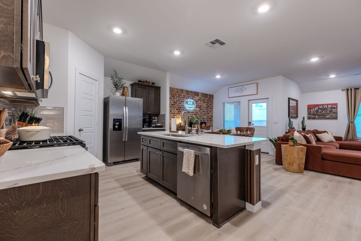 16_806 Hideout-0804-HDR