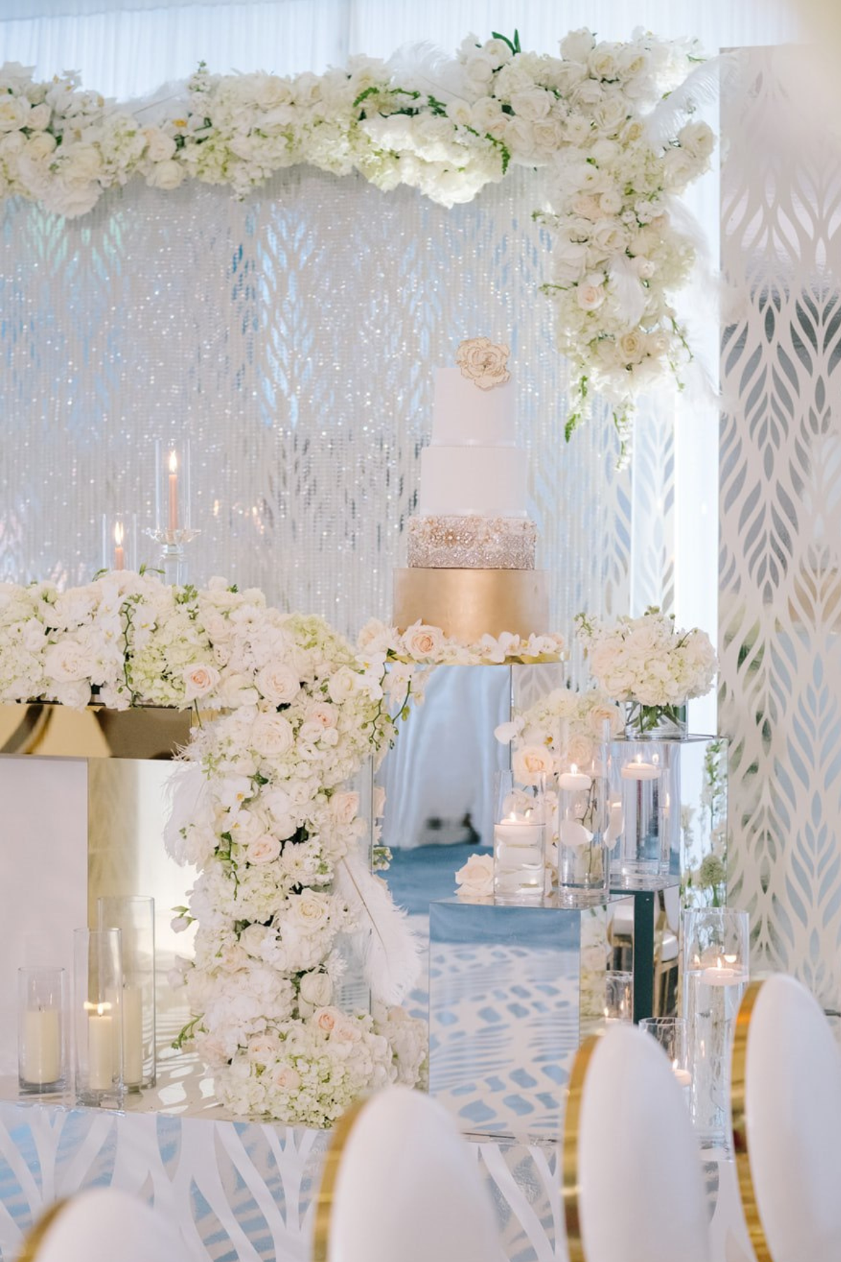 white-gold-luxury-wedding-cake