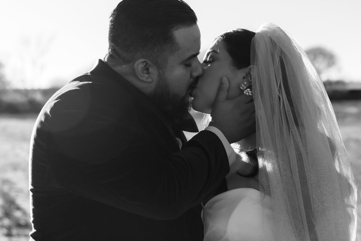 Abby Herron Photography Dallas Texas Travel Weddings and Lifestyle Photographer Emmarie and Diego Micro Wedding 15