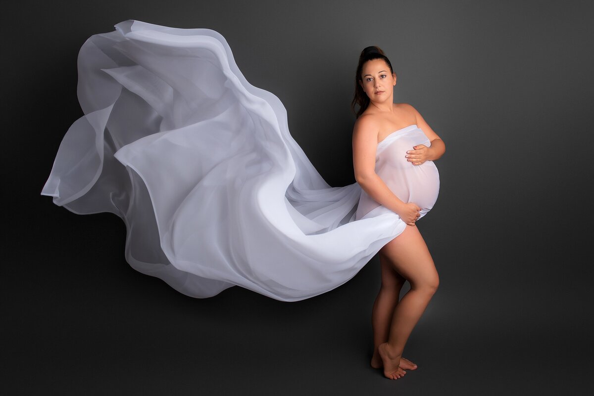fabric toss maternity shoot
