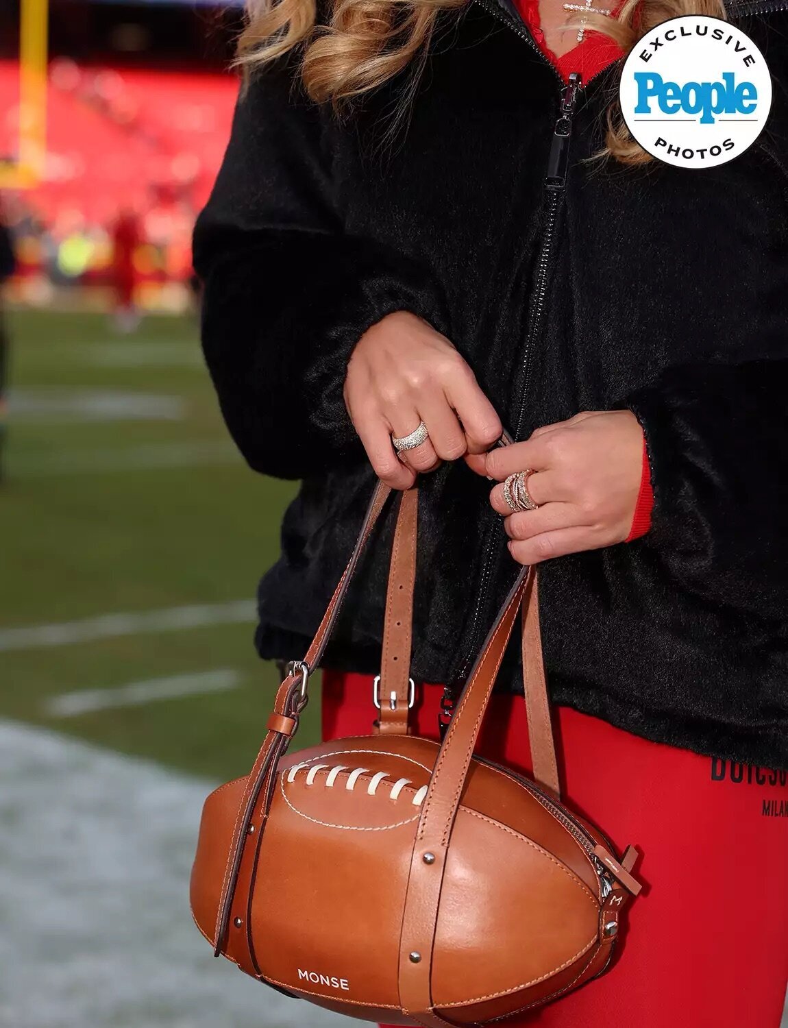 Gracie-Hunt-Exclusive-Game-Day-Photo-Diary-011925-10-a2a73548cdac4cb997286690ebb9808b