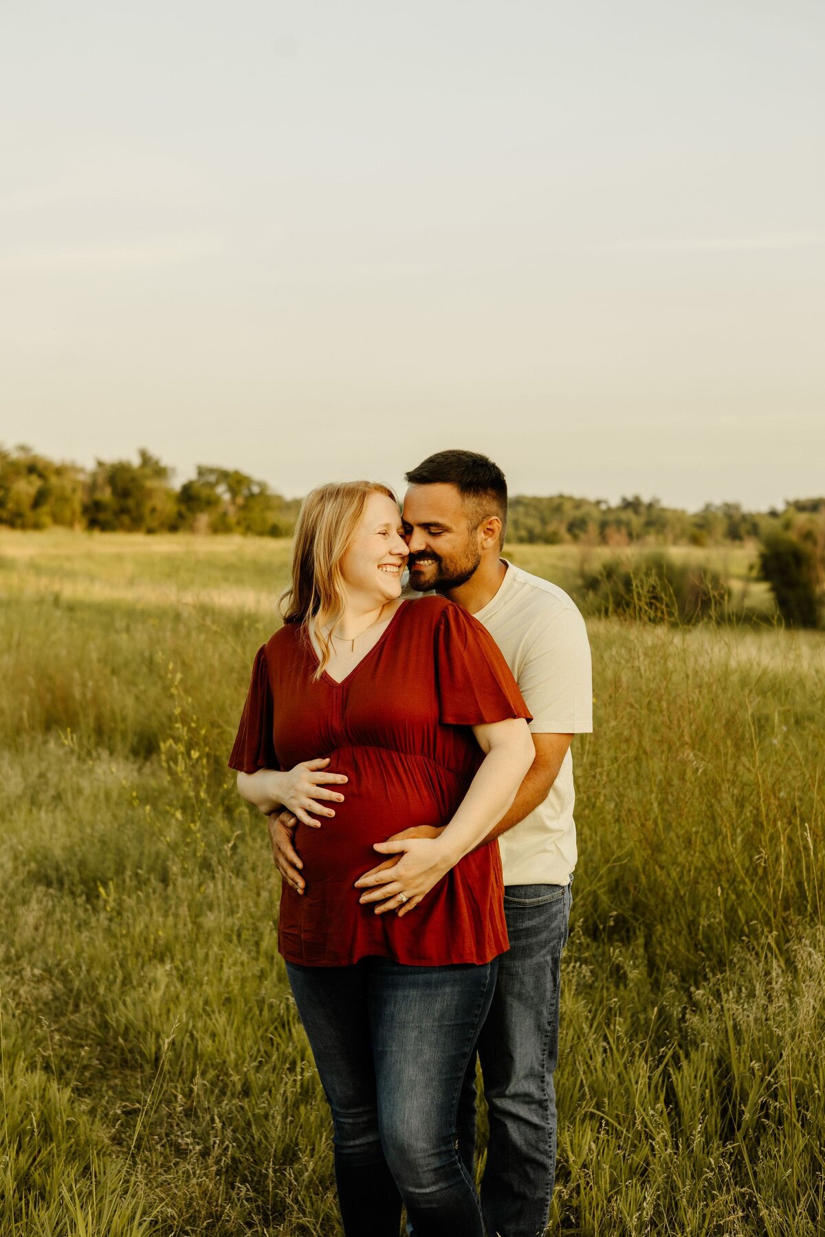 midwest-maternity-wildflower-session-20