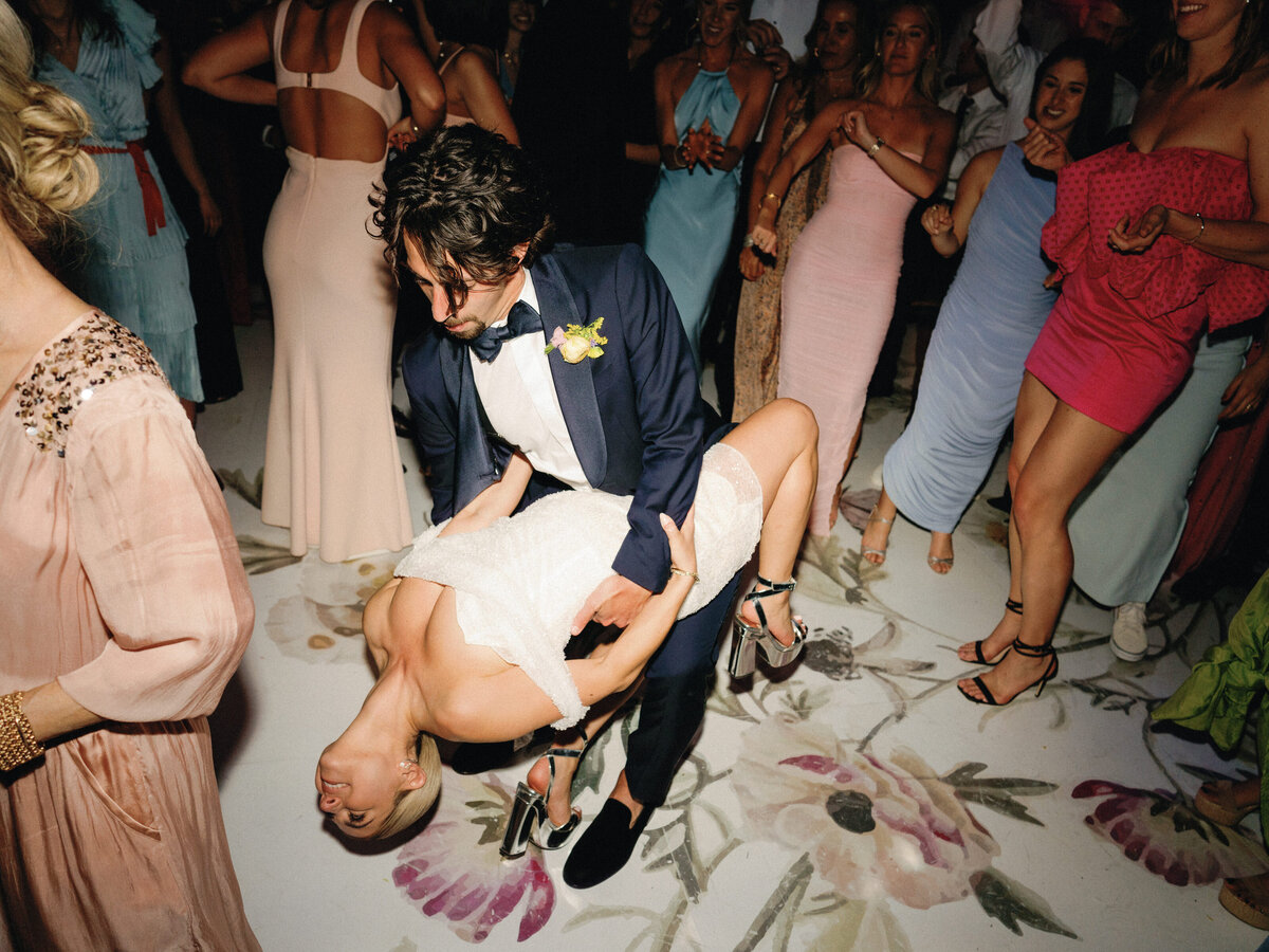 Austin-Fine-Art-Wedding-Photographer-AnnieScott-WelcomeParty-RuétPhoto-featherandtwine-141