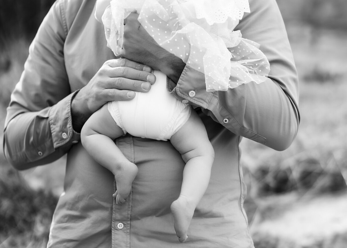Family photography session at sunset in the spring in Denver