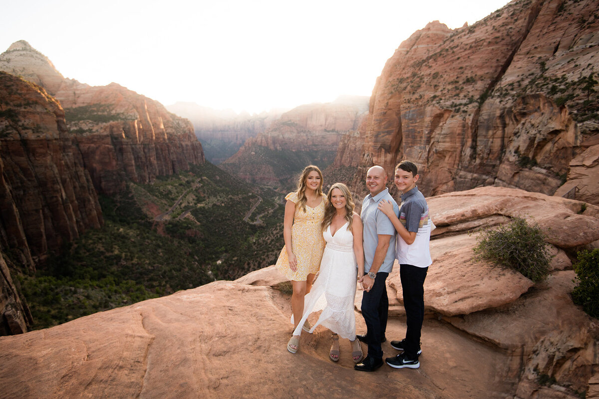 zion-national-park-family-photographer-wild-within-us (29)