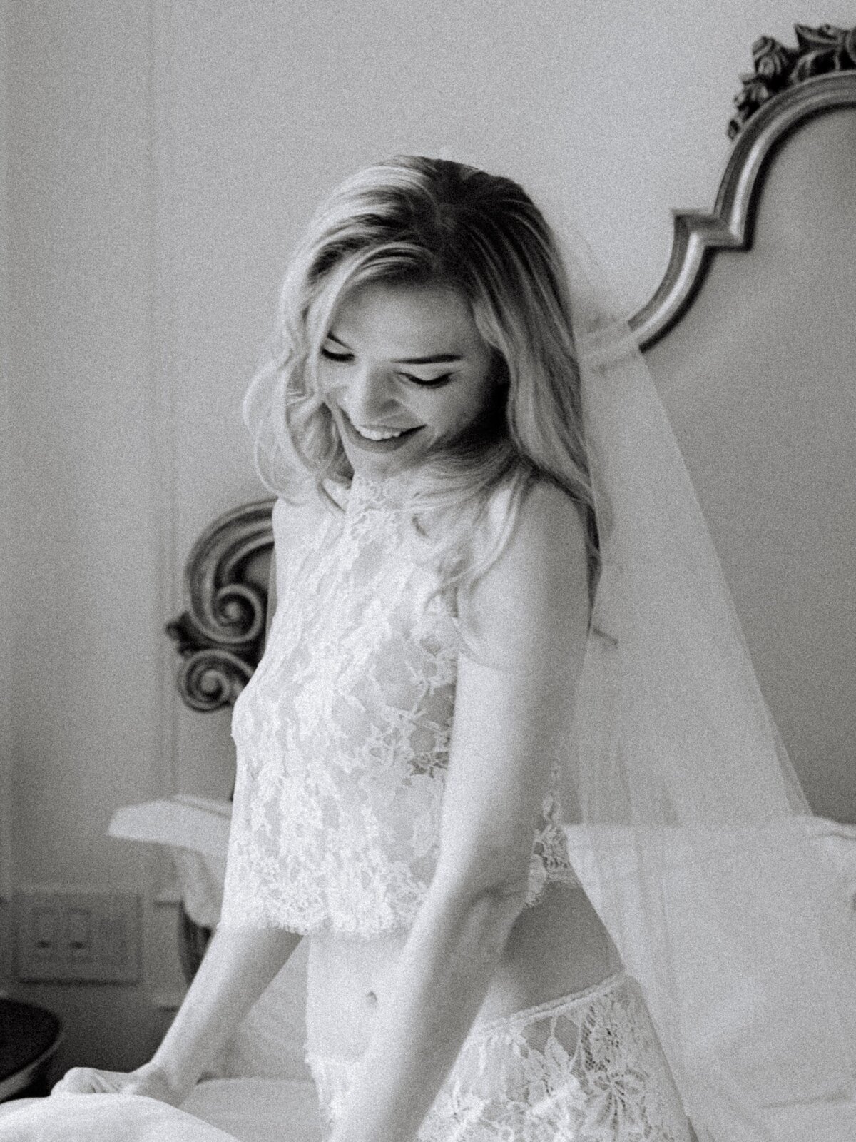 bridal boudoir portraits at the plaza-6