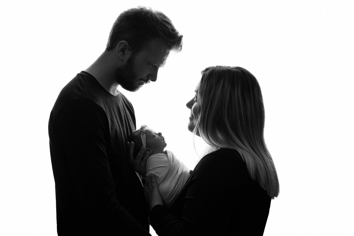 newborn_Sayre-Briele-Photography-LLC_Rebecca-DeLong-3