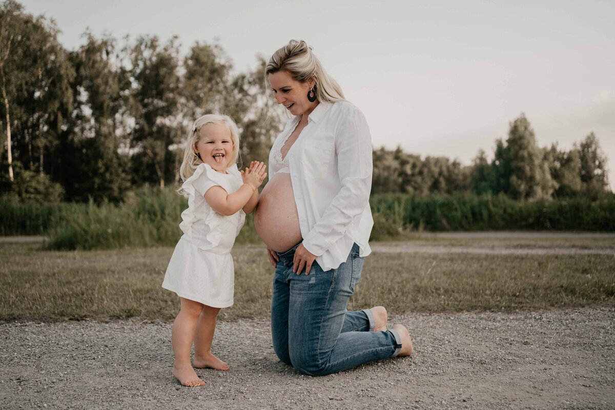 leukfotografie-zwangerschapsfotoshoot-twiske-verwachting-8