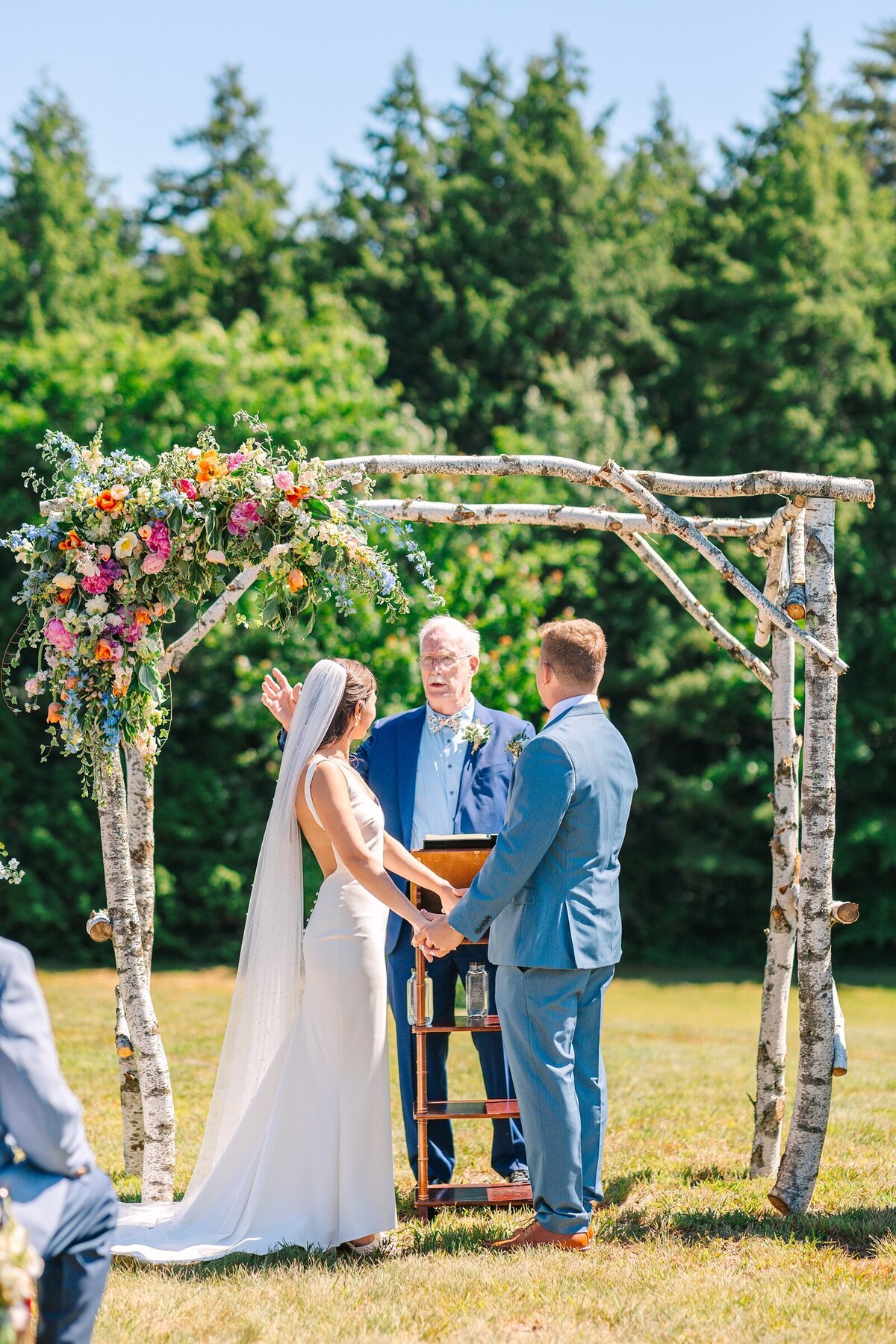 Wildflower_Inspired_Sunny_Colorful_Wedding_Photography_Preserve_at_Chocorua_New_Hampshire_0028