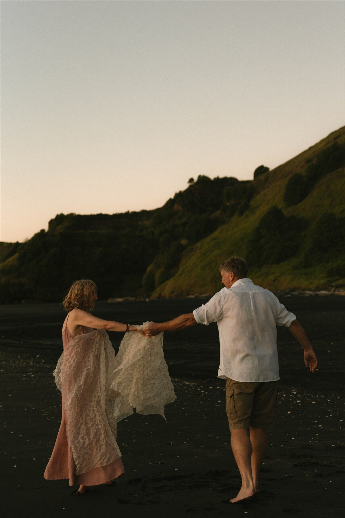 wedding photography nsw couples shoot engagement photos australia elopement micro wedding small elope photographer near me sydney newcastle new zealand content mountains beach_-50