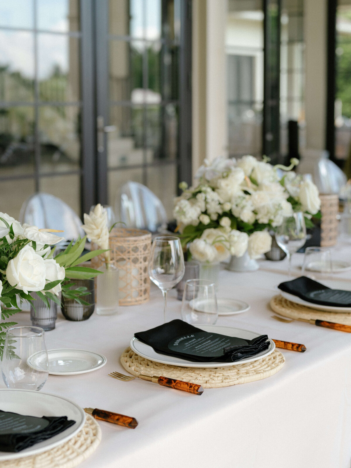 rroya-jordan-springvale-floral-table-design
