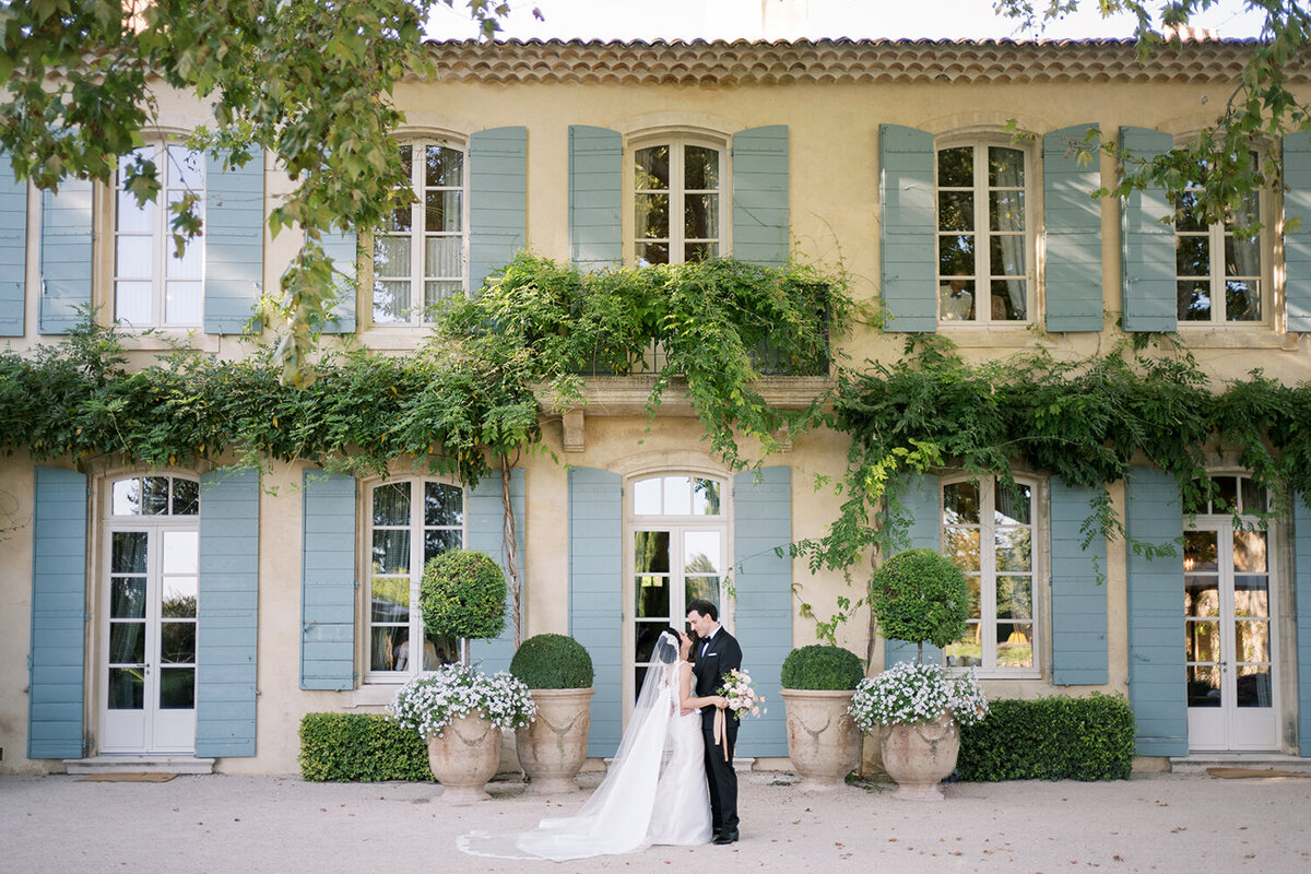 Wedding Officiant Celebrant in Provence-6