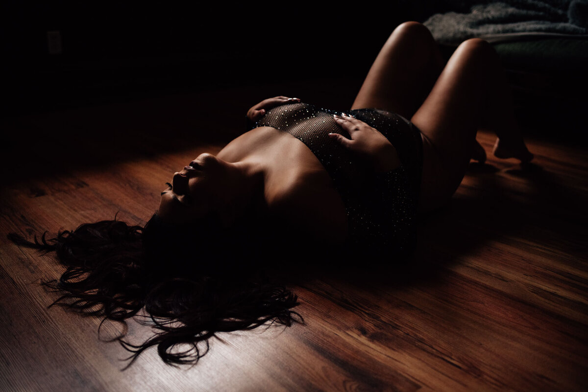 lindsey-m-boudoir-ottawa-824