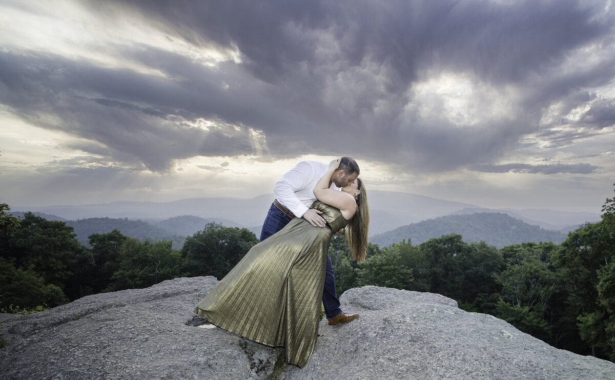 professional engagement photos on mountaintop