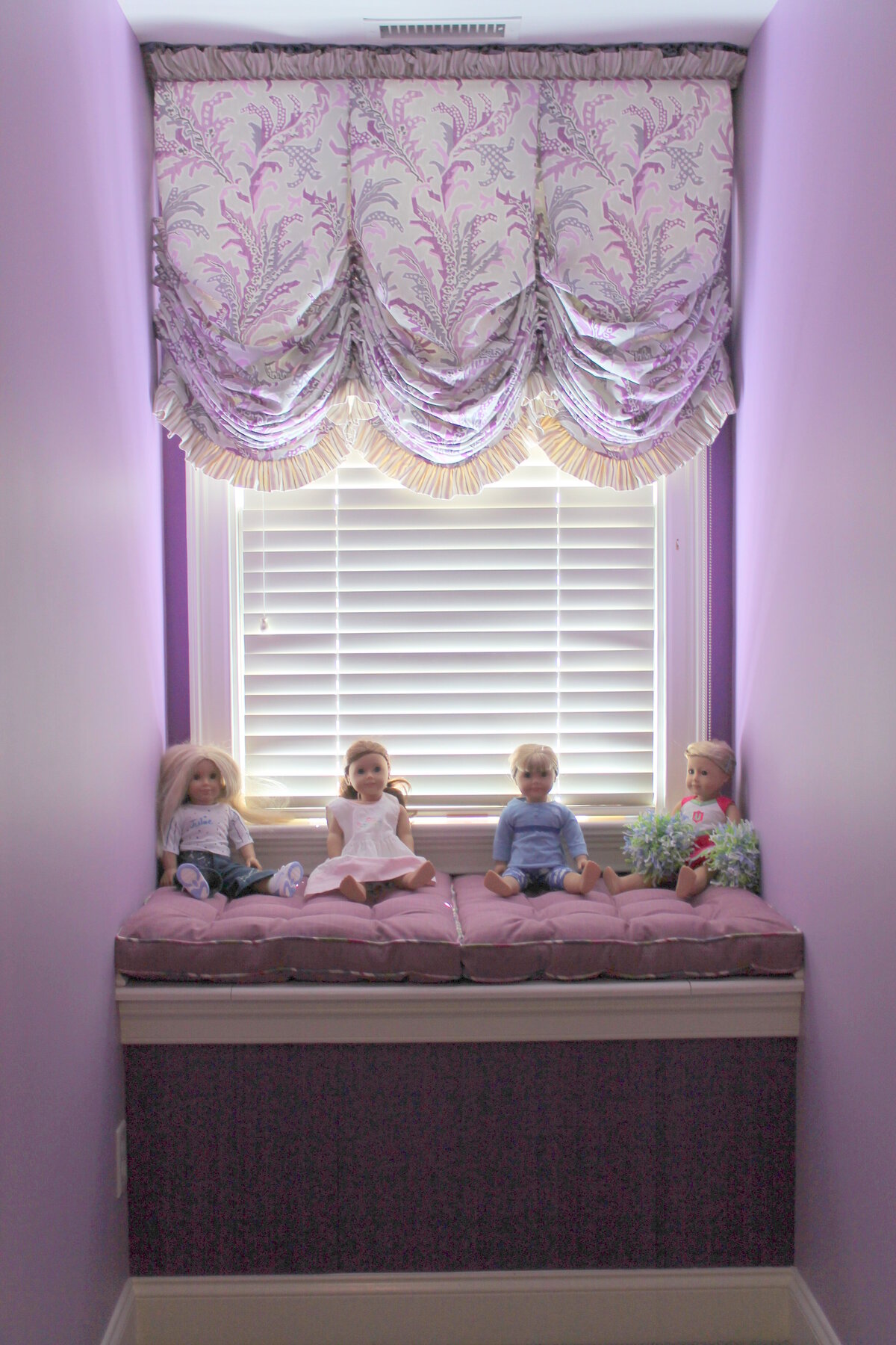 Bedeckers Fine Art & Interiors - Kristine Gregory (13)