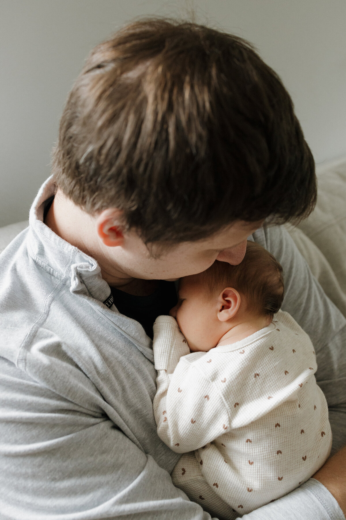 Seattle based motherhood, newborn and family photographer.