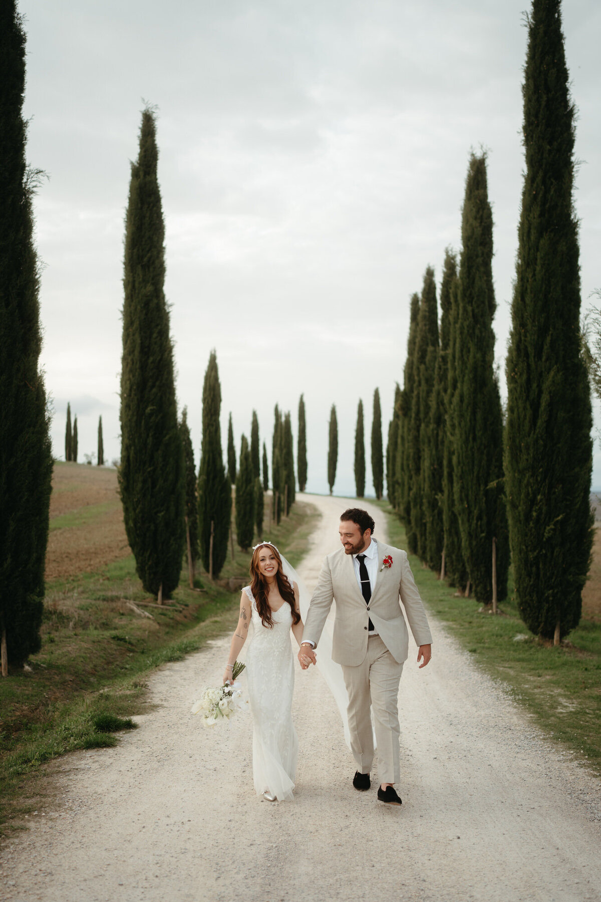 the_chaffins_international_destination_wedding_elopement_photographers_sammie_chaffin_micah_editorial_adventure_photos_travel_tuscany_italy_20