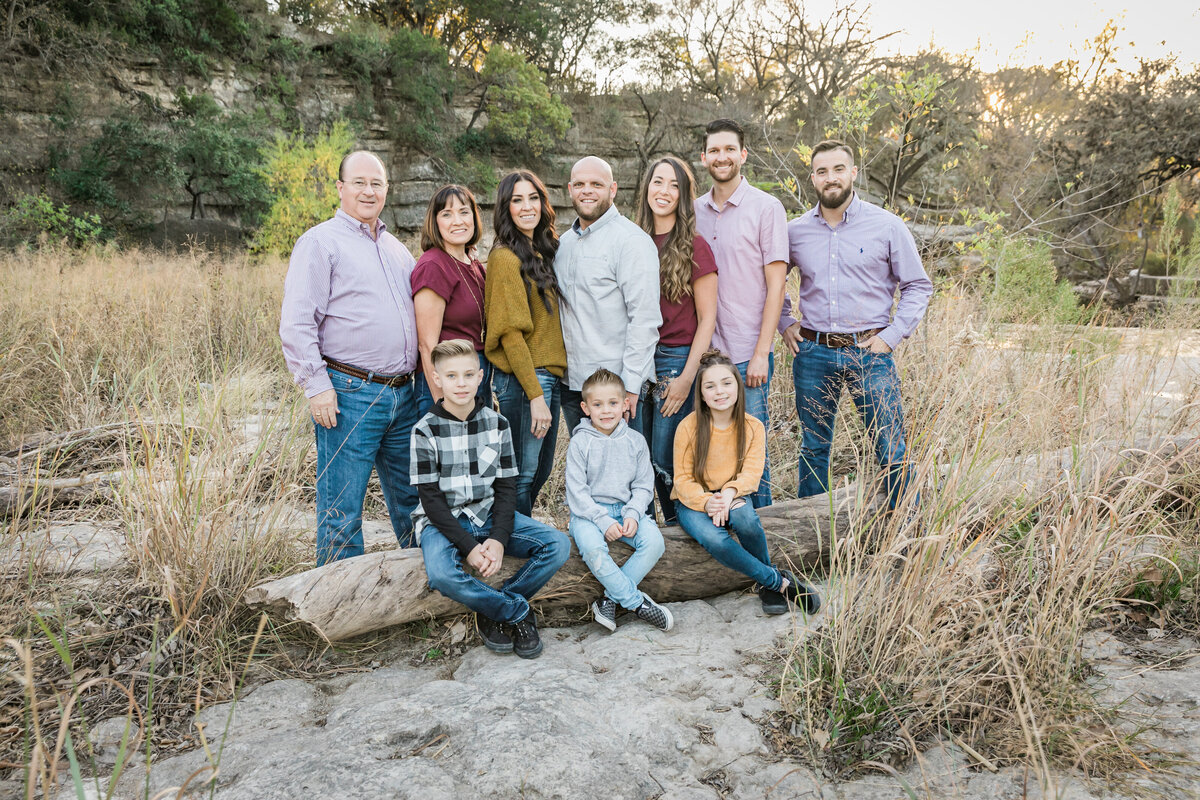 Extended family photo in the fall, Austin Family Photographer, Tiffany Chapman Photography