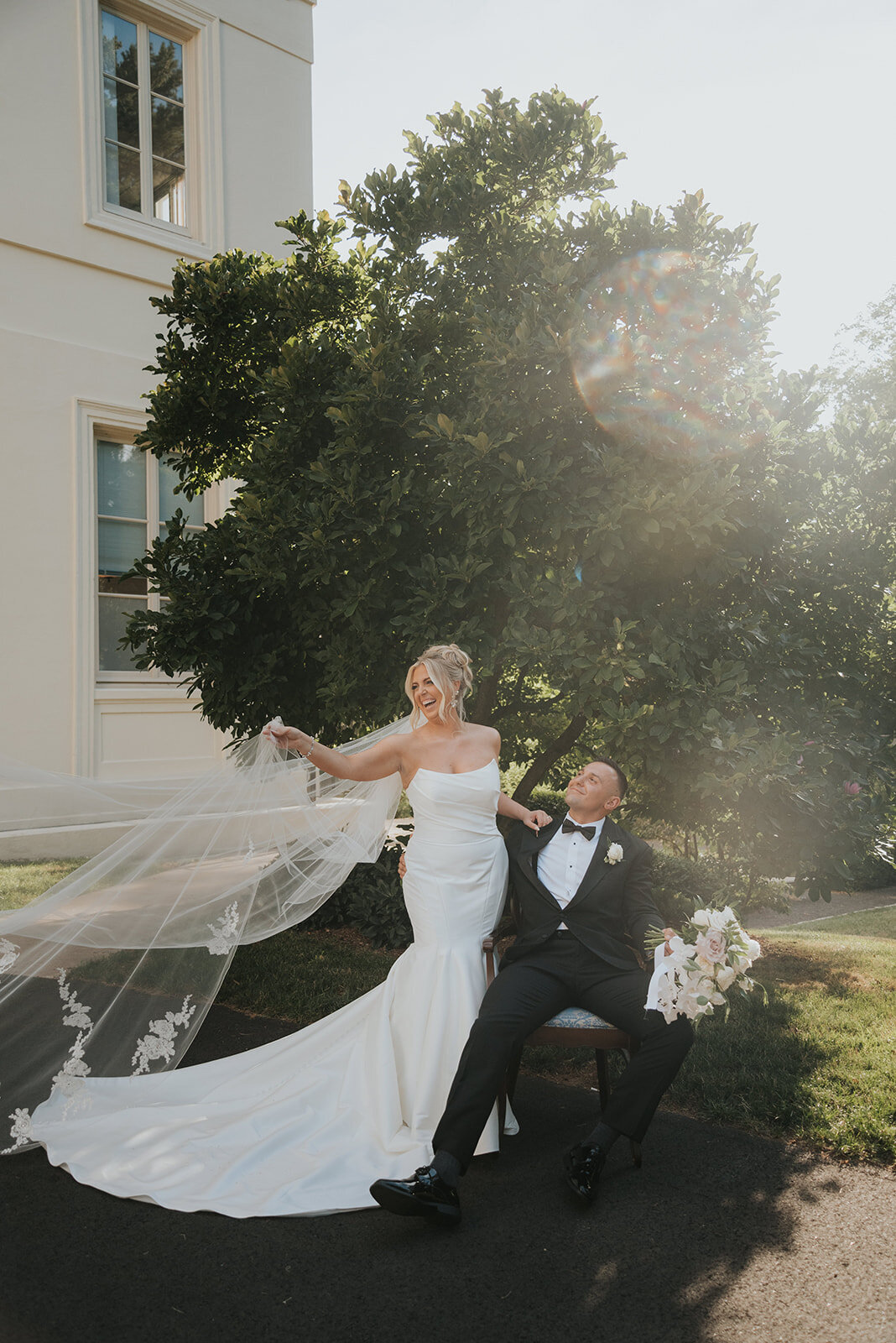 MODERN-GARDEN-MANSION-SUMMER-WEDDING-LINDSAY-BESNIK_PHOTOS_BY_MARIA_B_LUNG_0336