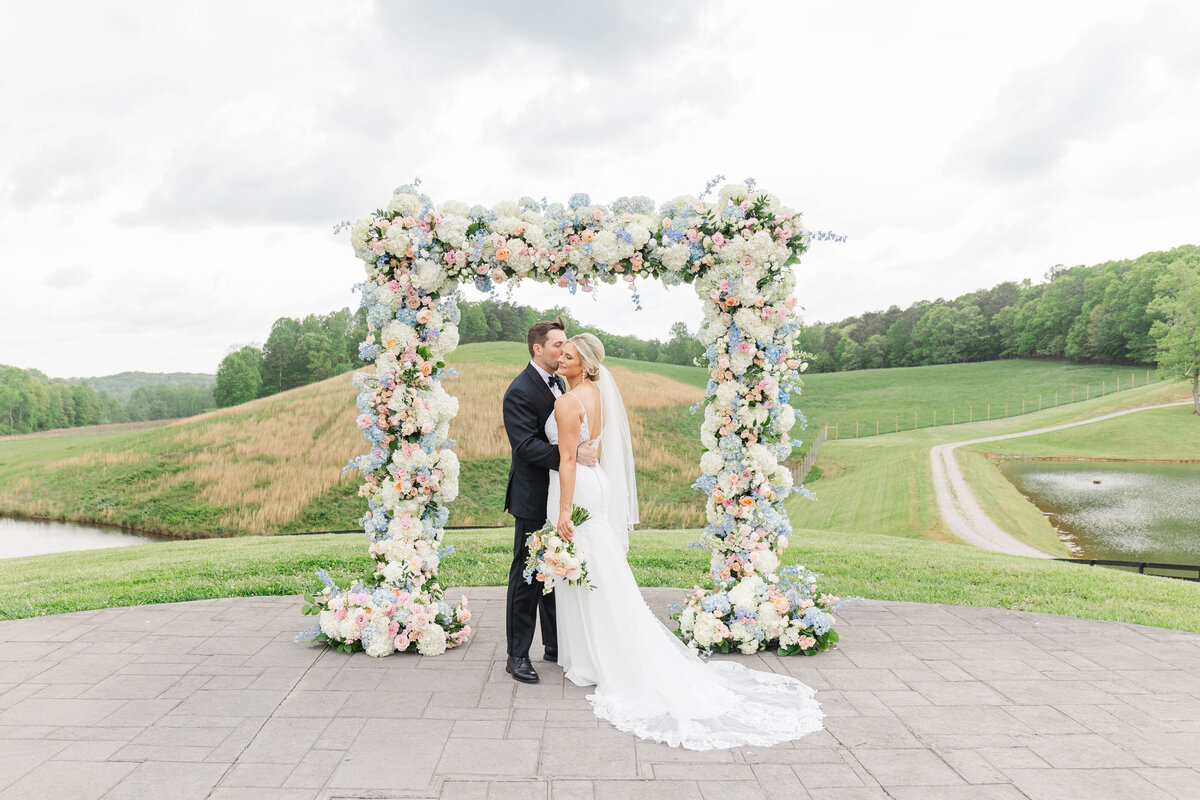 Hix-Wedding-Swan-Lake-Overlook-SNEAKPEEK-92