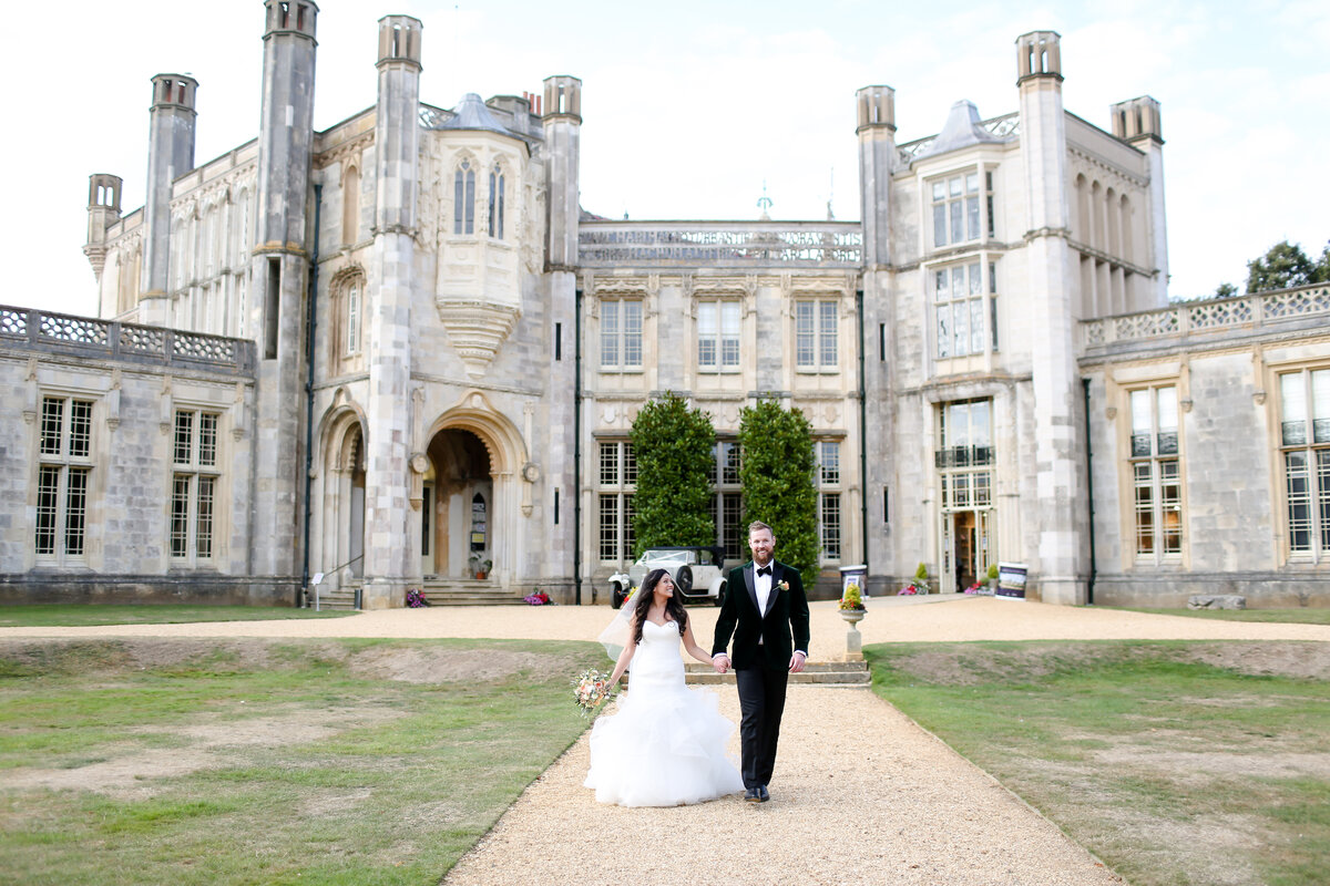 luxury-wedding-highcliffe-castle-dorset-leslie-choucard-photography-41