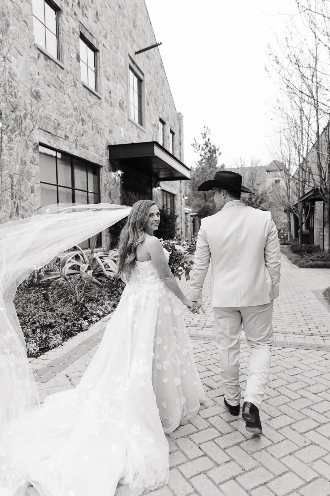 dfw-wedding-photographer_ashleyvandertol-1057