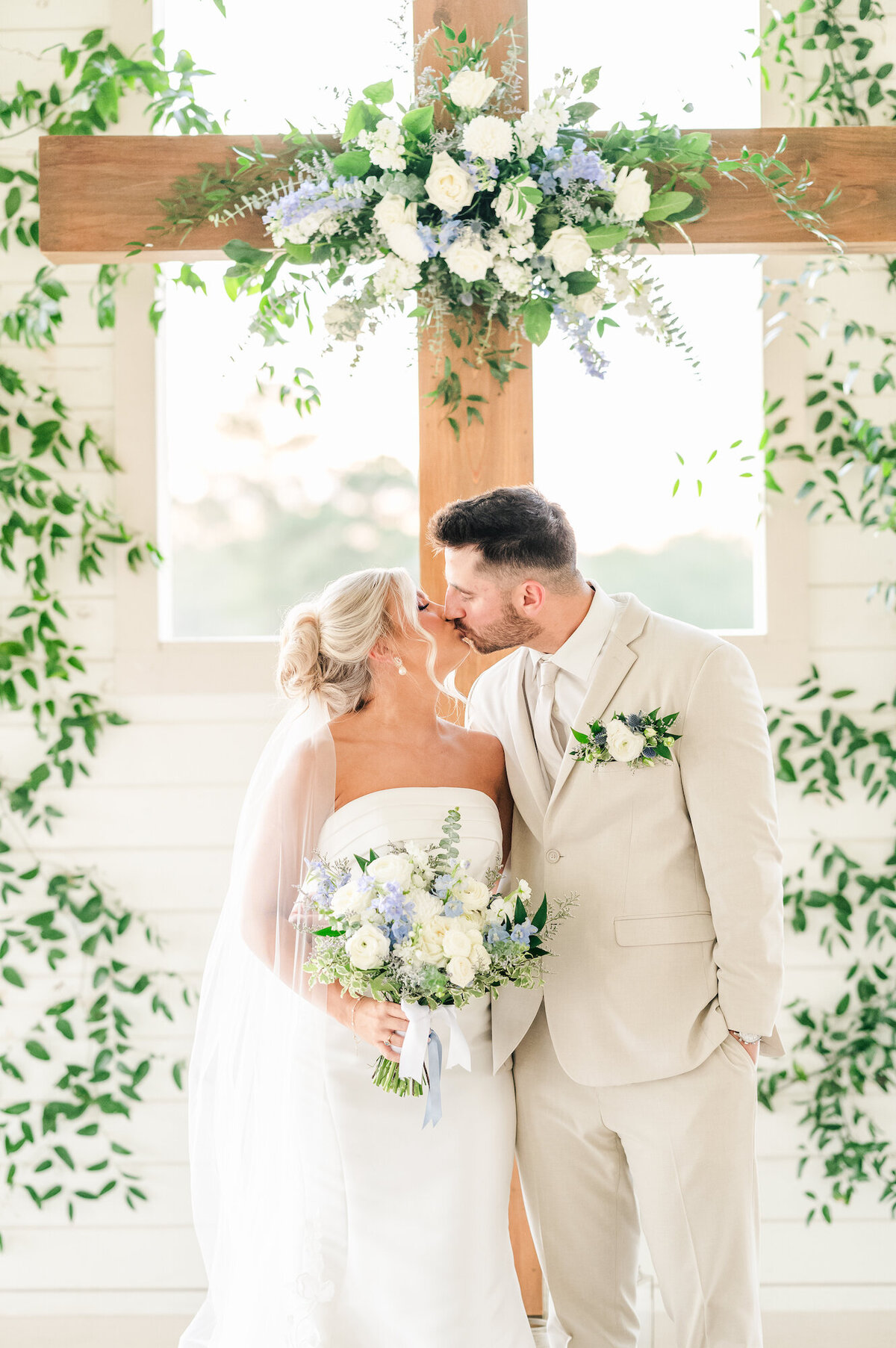 white-magnolia-november-wedding-kentwood-louisiana-78