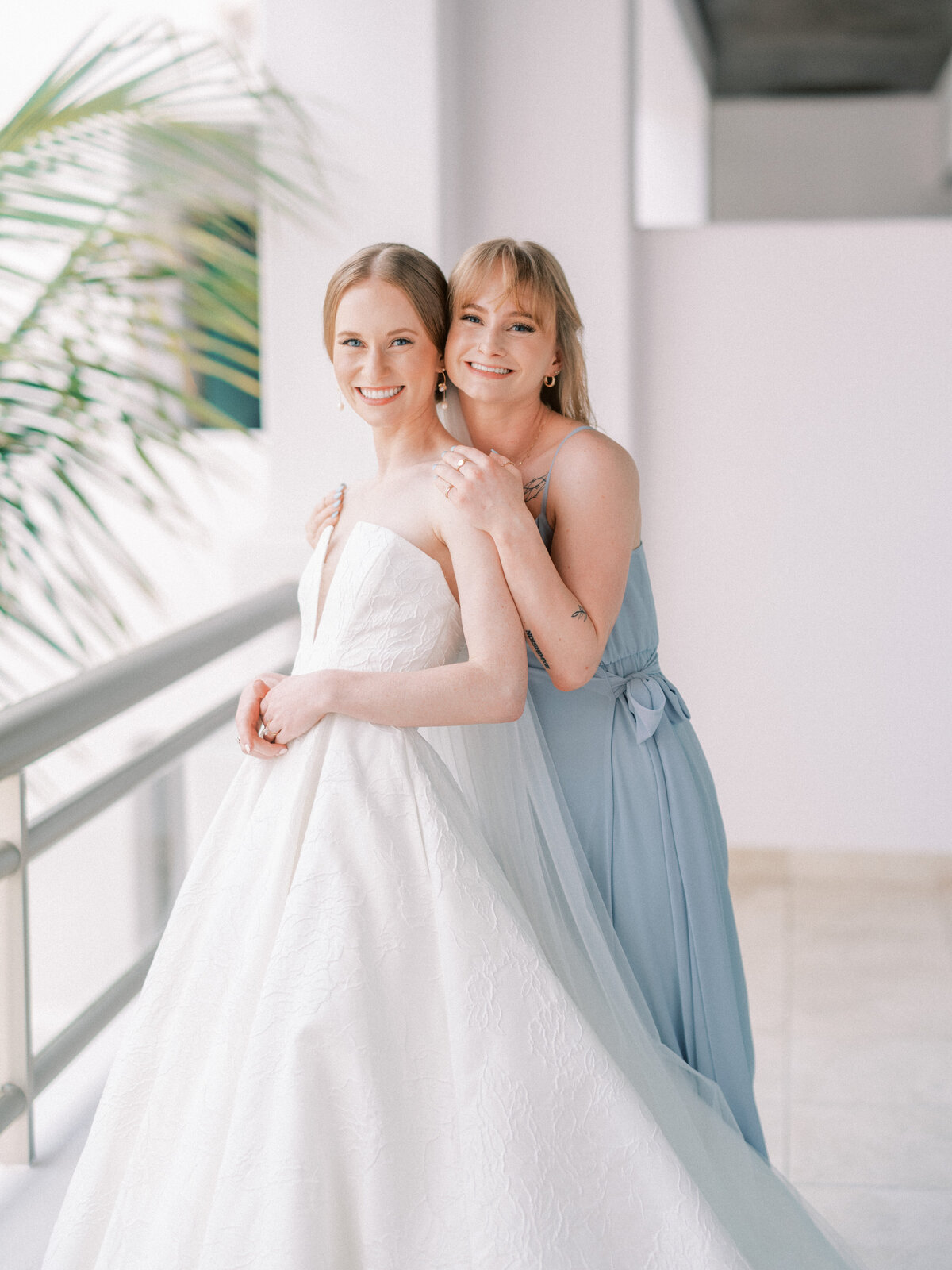 Zoe&Brody_FloraFarmsWedding_BrideGettingReady-102