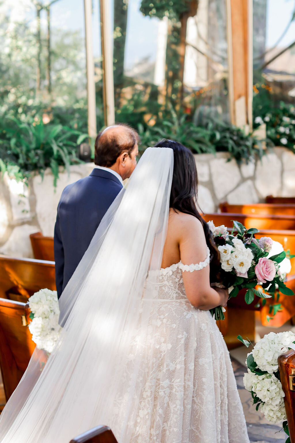 wedding-veil-wayfarer-chapel-wedding-california-sarah-block-photography-2