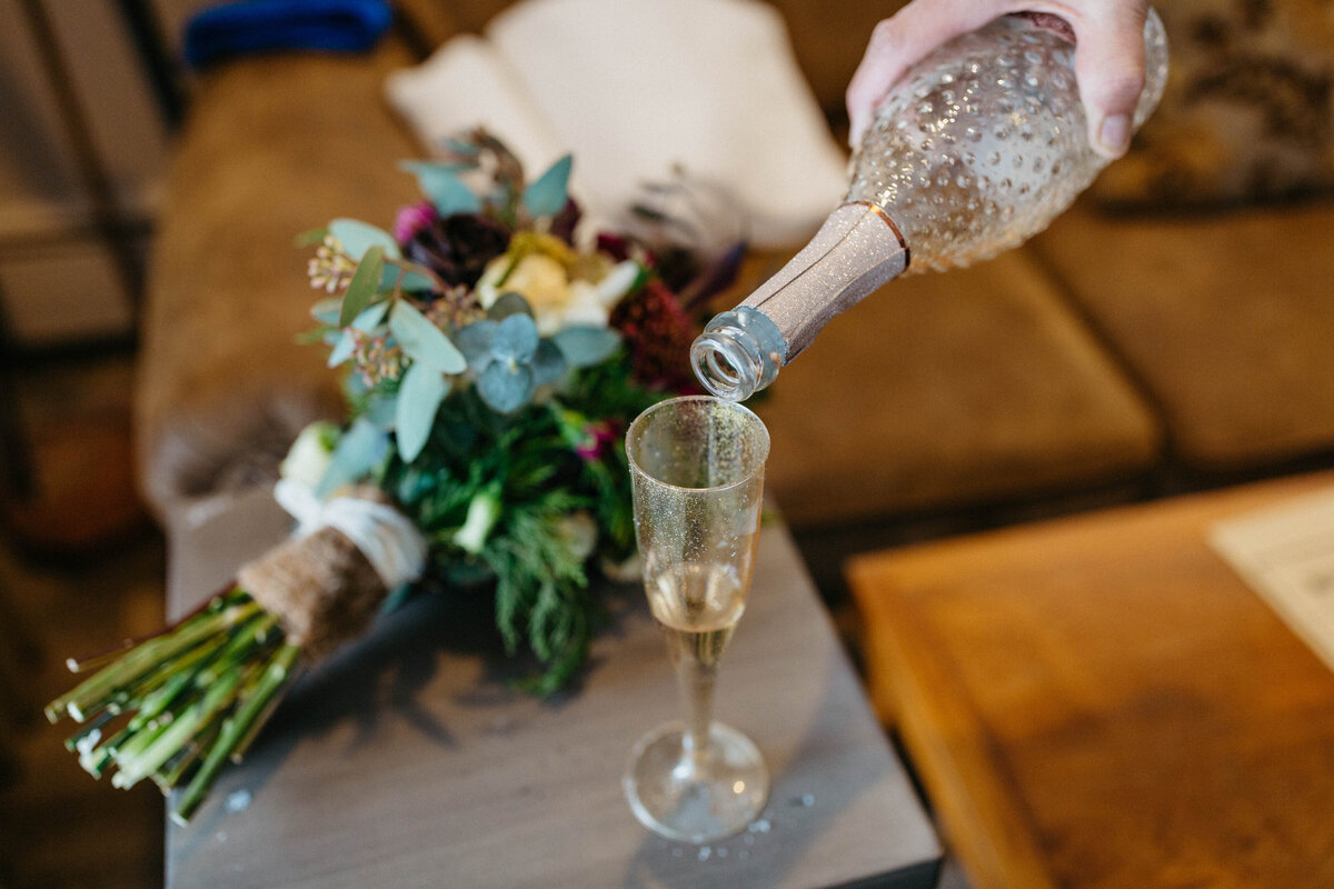 flowers-and-champagne