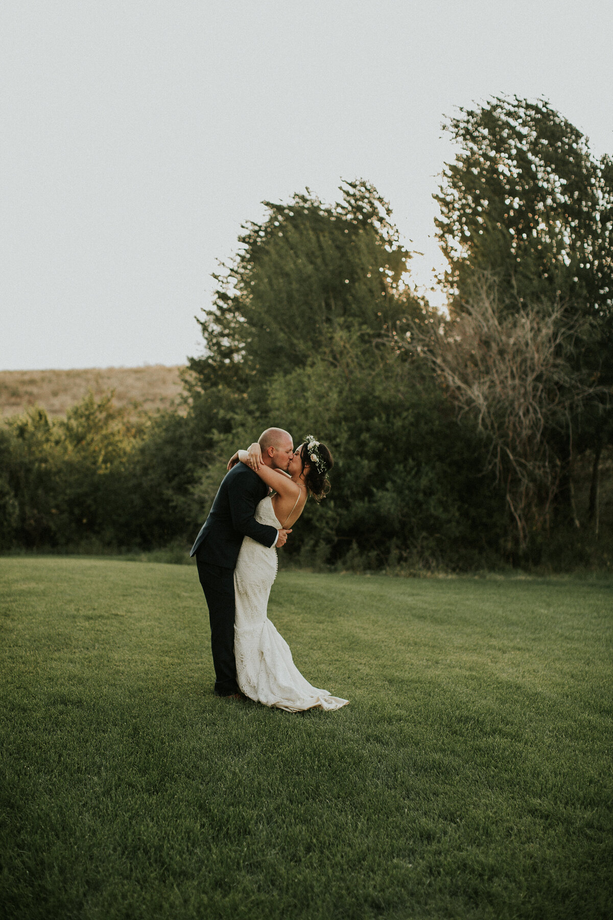 outdoor-barn-wedding-photography-montana-31