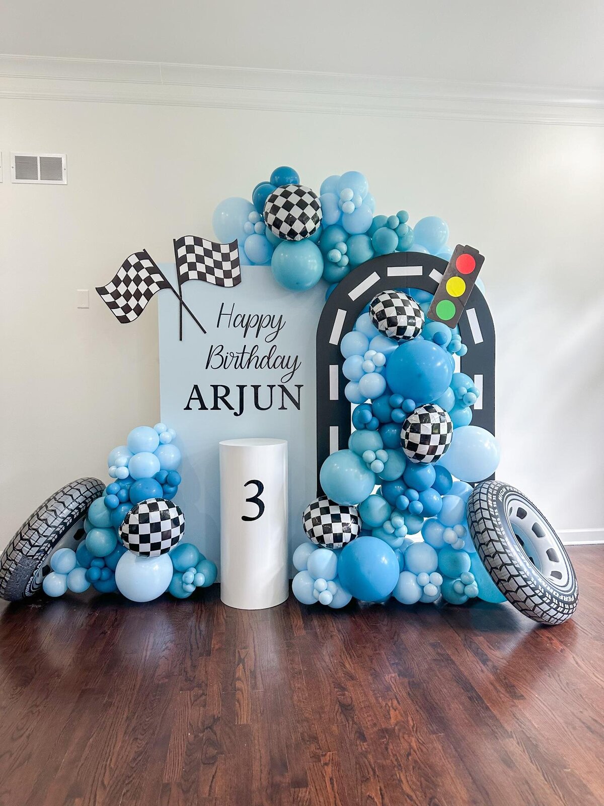 event-decor-chicago-mauis-balloons (14)