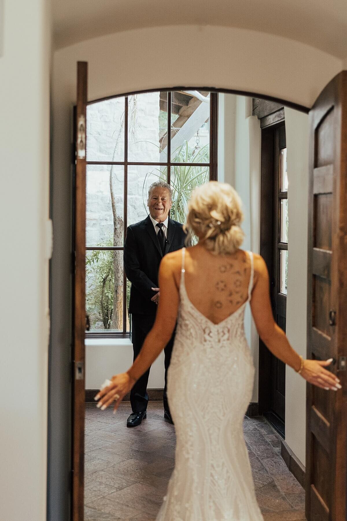 tinted-events-destination-wedding-planner-hillary-lacy-photography-first-look-dad-scottsdale-az-wedding-tintedevents.com