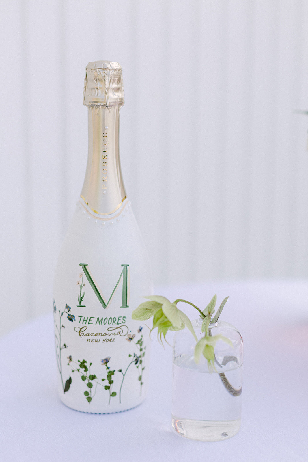 custom-champagne-bottle-wedding-monogram