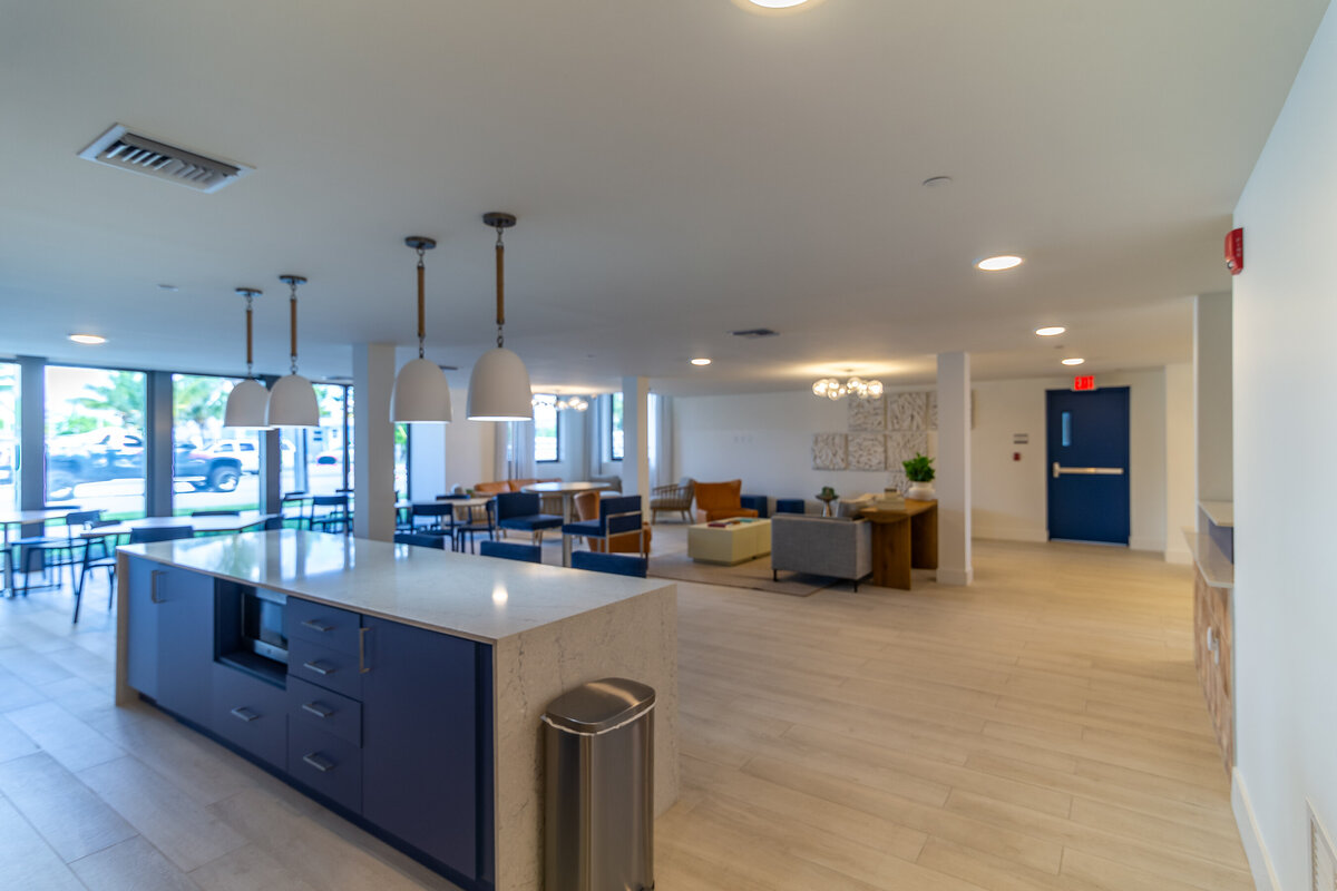 062524BERKELYPALMBEACH-122