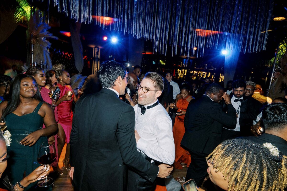 W2-Wedding-Photo-Doyinsola-and-Michael-2022-06-18-2500px-1275
