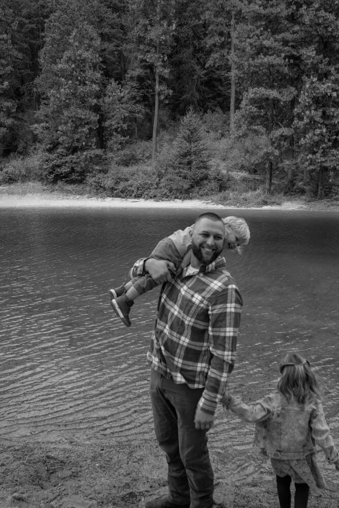 storytelling-photographer-spokane-families