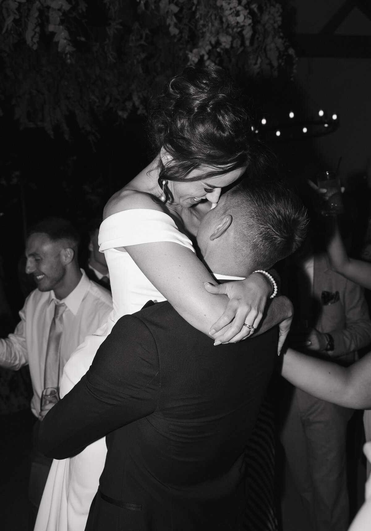lt-wedding-sneak-peek-3797