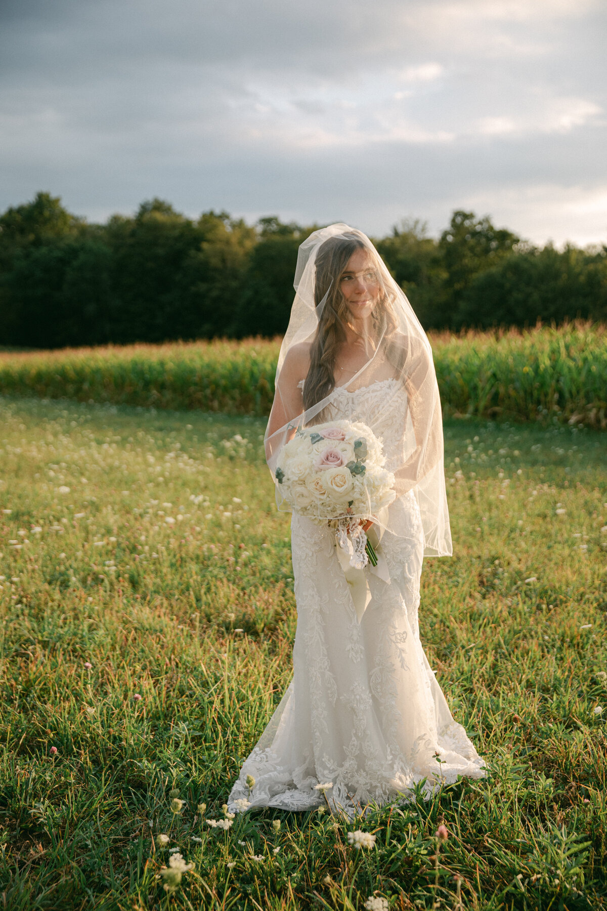 bride-veil-portrait-flower-bouquet