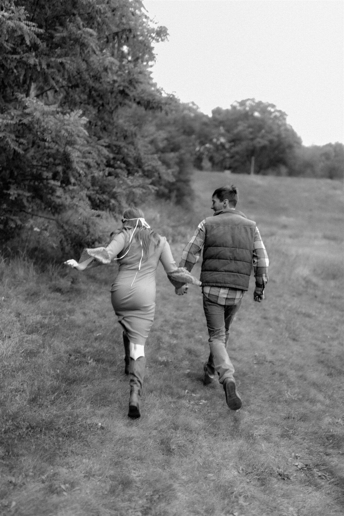 milwaukee-wedding-photographer-glacier-hills-engagement-03