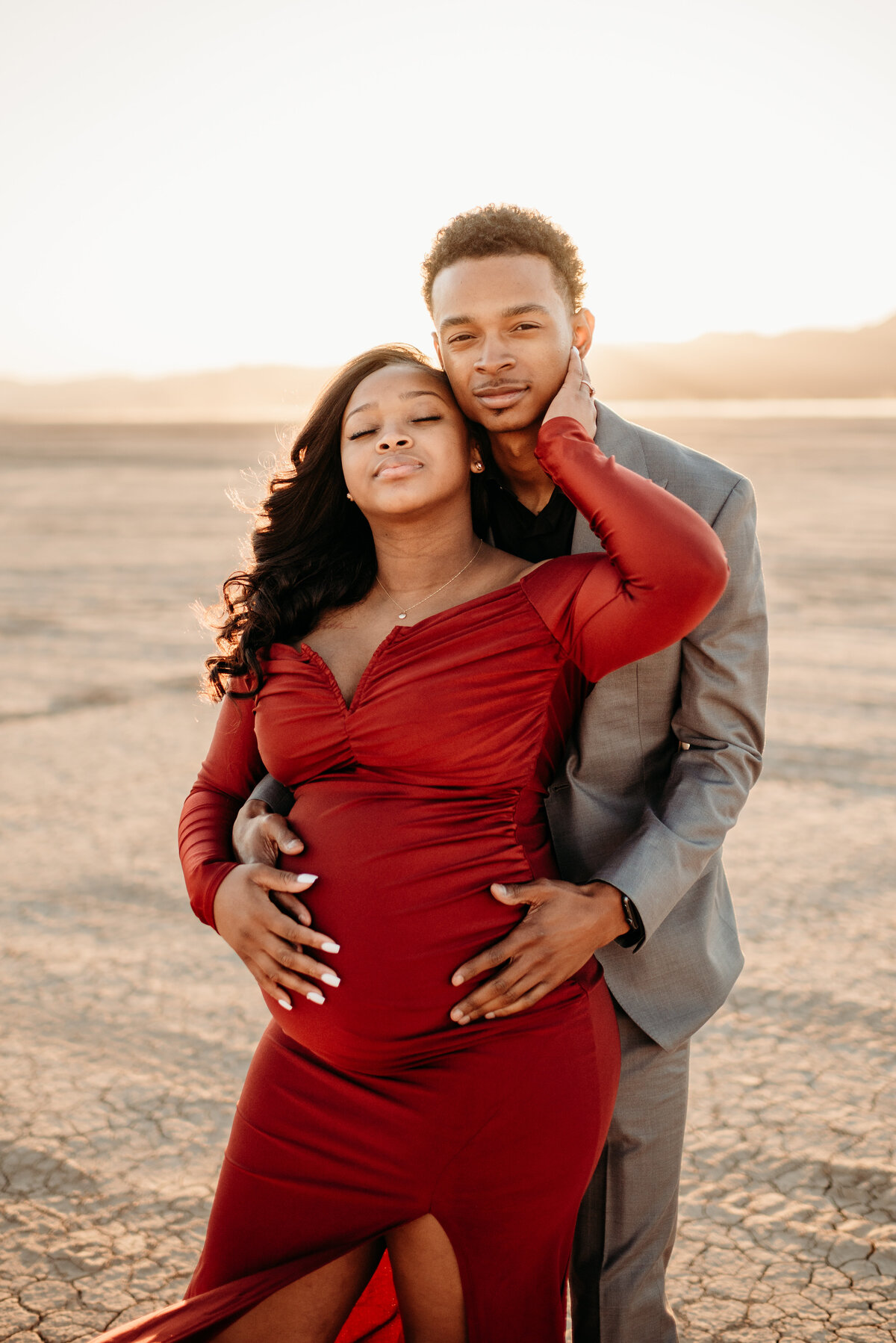 Maternity-Photos-Dry-Lake-Bed (6)