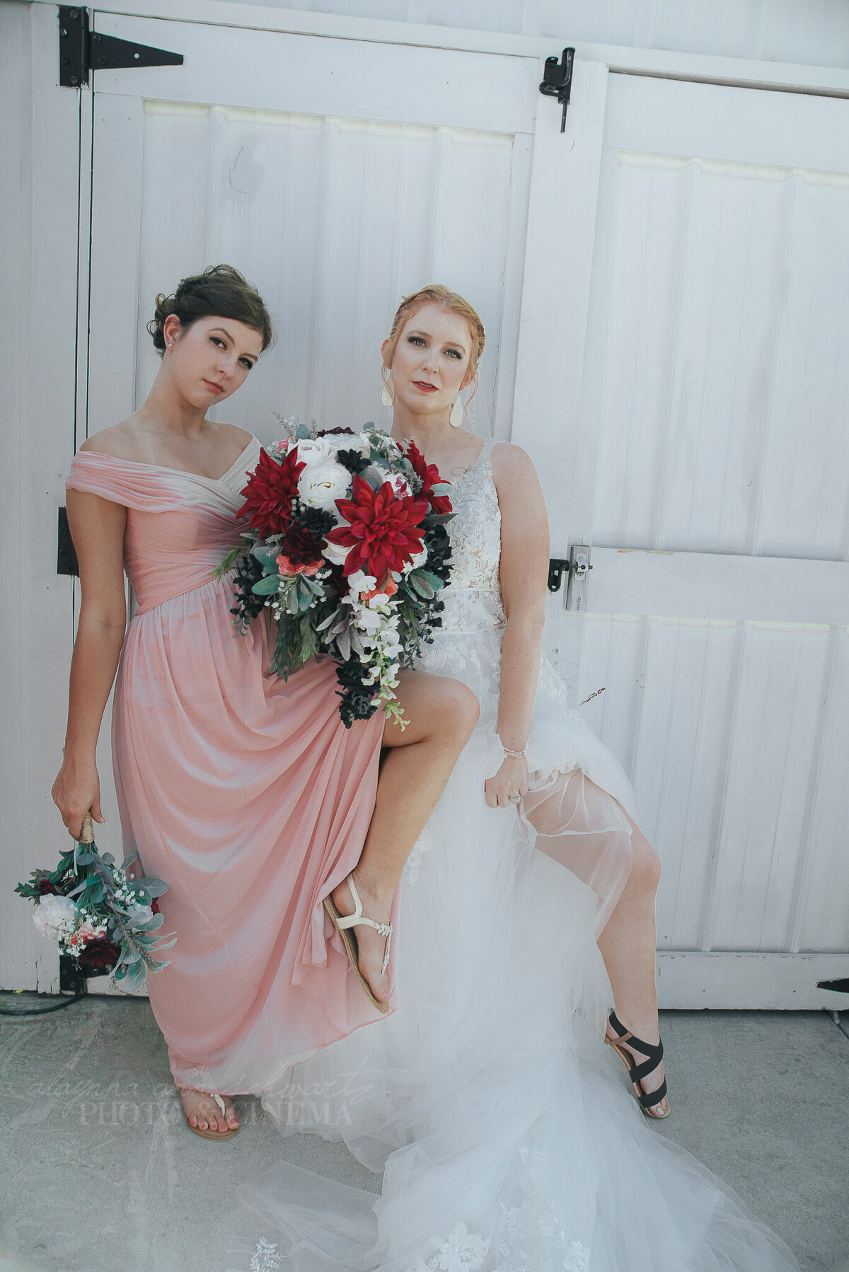 bridal party _ alaynna ann schwartz _ harpors vinyard _ iowa photographer _ playlife photography_0031