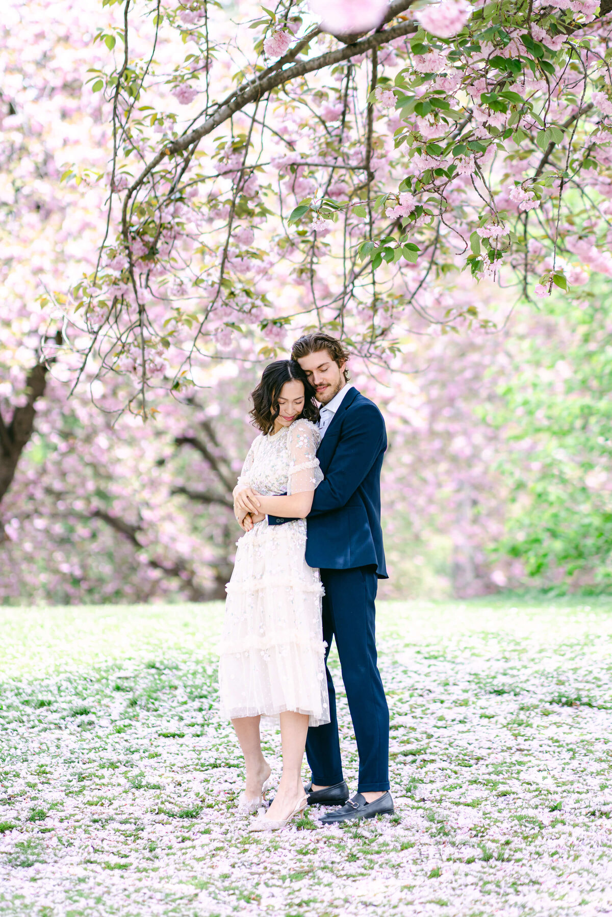 Cherry-Blossom-Central-Park-Engagement-Larisa-Shorina-10