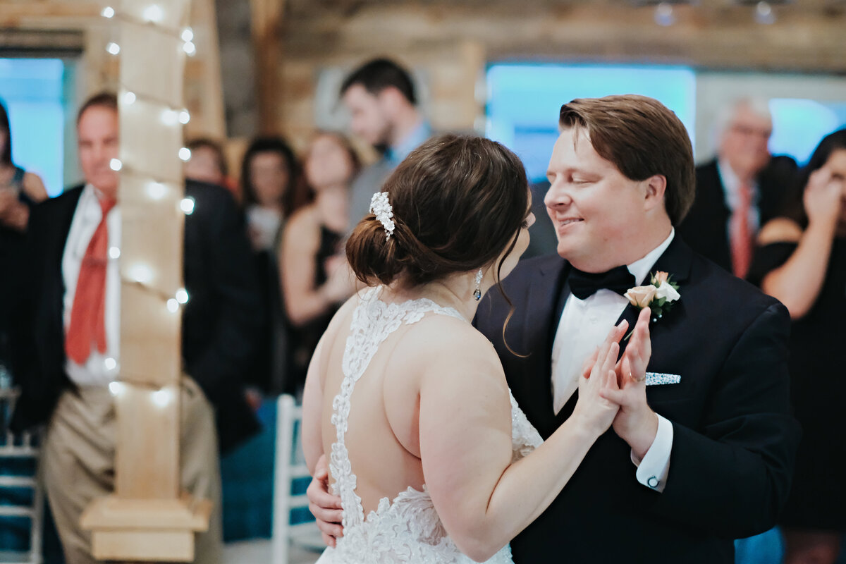 Sparks Oklahoma Wedding at Waddell Vineyards in Ada First dance