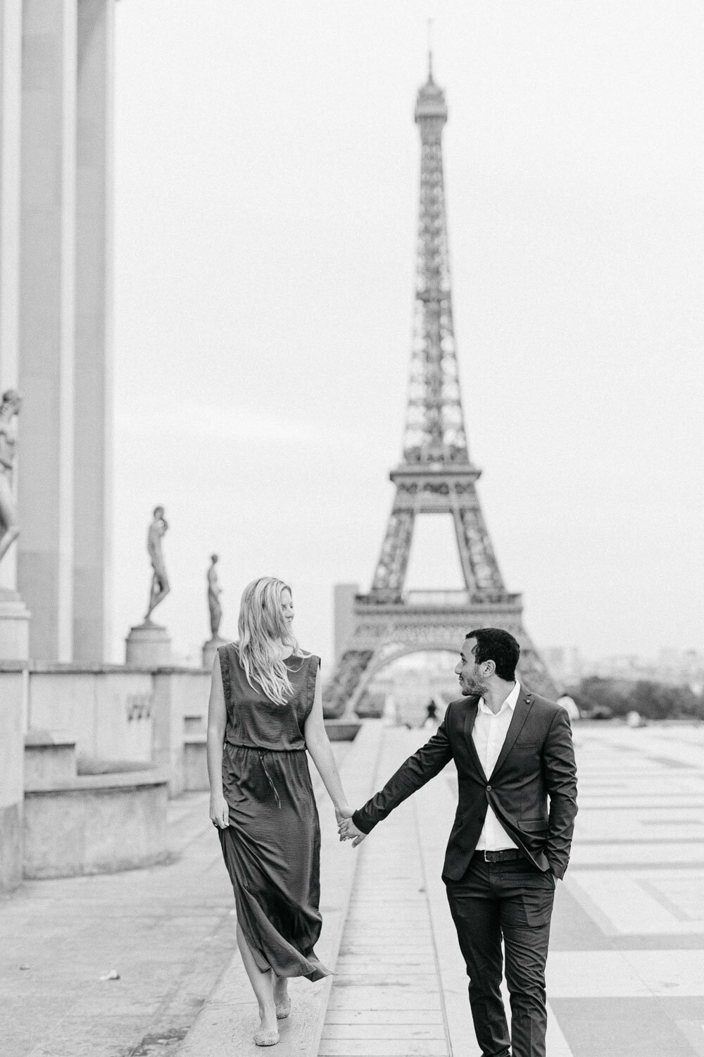 Couple walking in Trocadero
