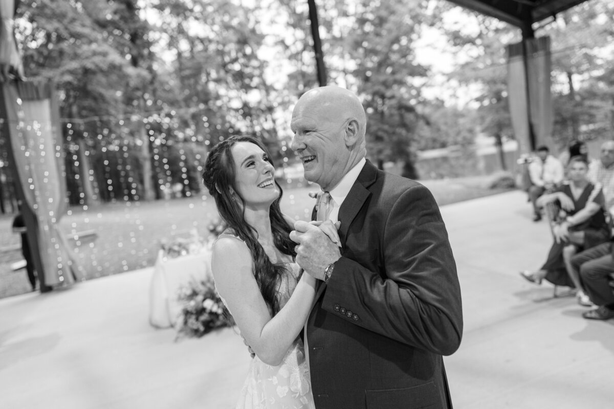 25033_4753_bw