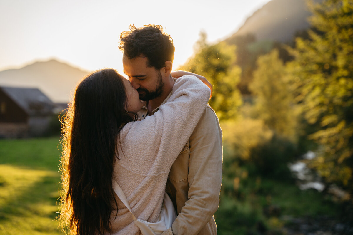 Sunrise in Switzerland elopement at Seealpsee