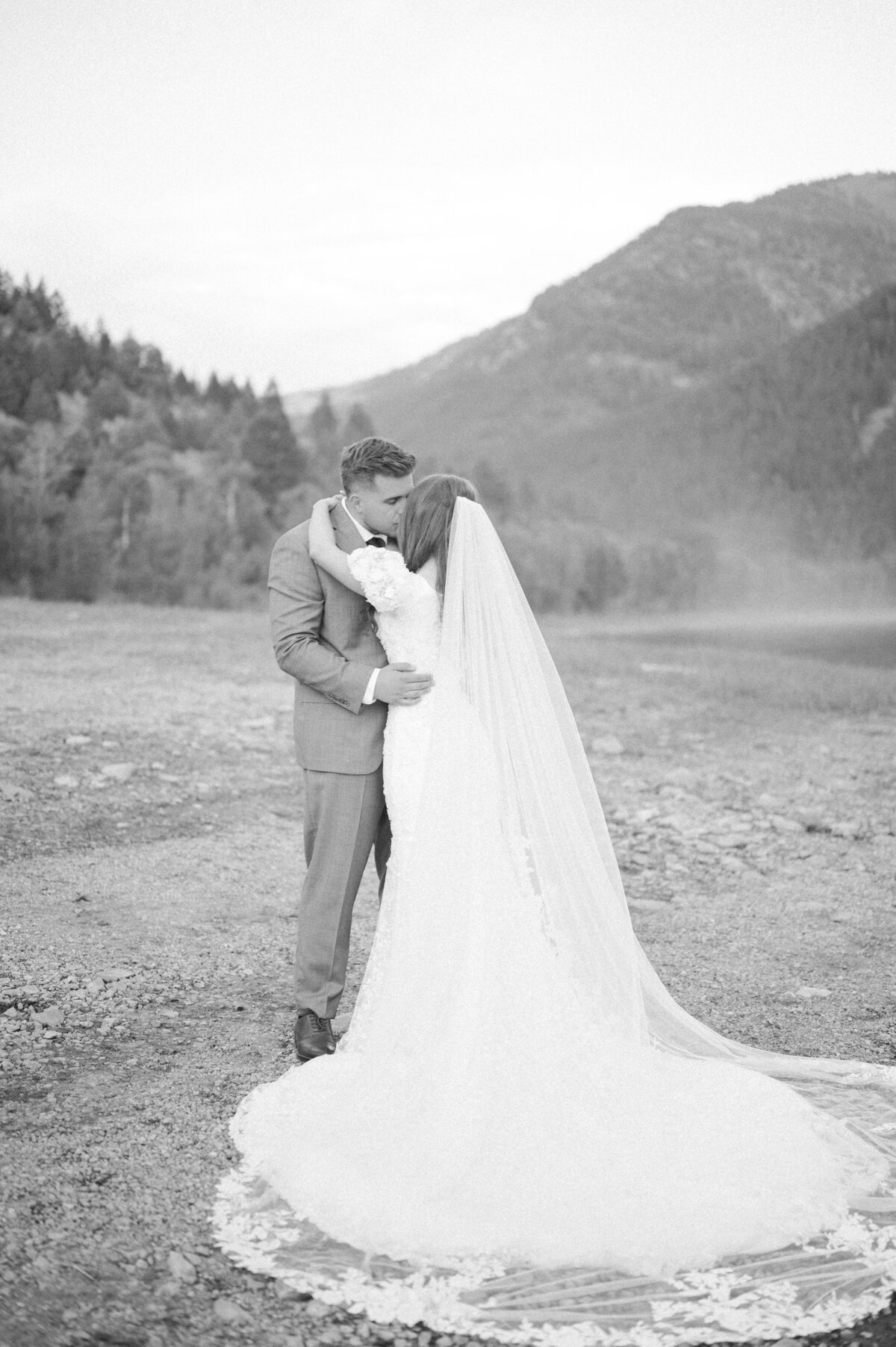 Jamie & Jaxon Bridal (127 of 310)
